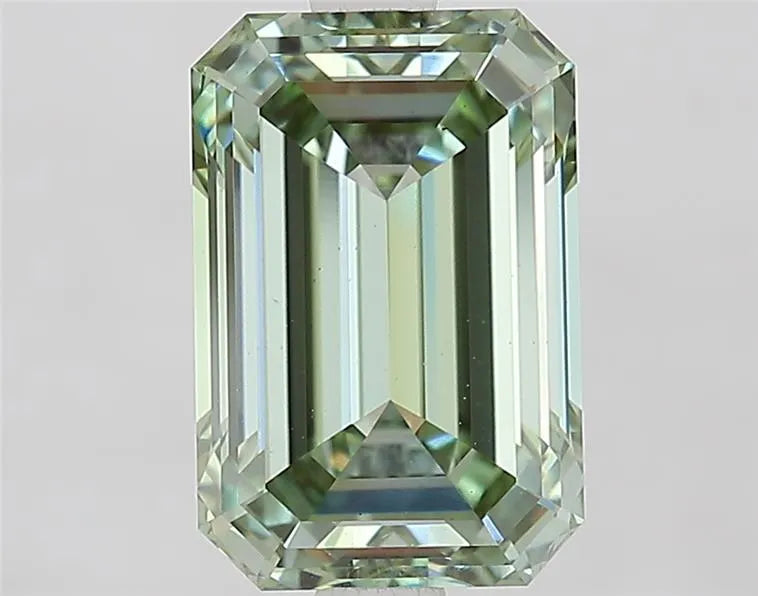 3.03ct Emerald Lab Grown Diamond (Colour Fancy Vivid Green, Clarity VS1, IGI Certified)