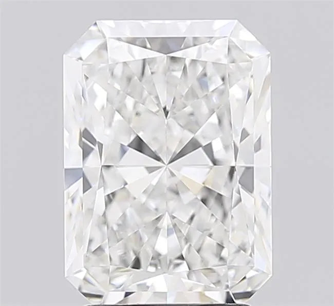 3.03ct Radiant Lab Grown Diamond (Colour D, Clarity VVS2, IGI Certified)