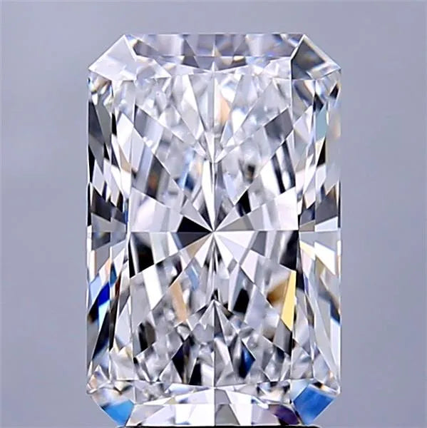 3.03ct Radiant Lab Grown Diamond (Colour D, Clarity VVS2, IGI Certified)