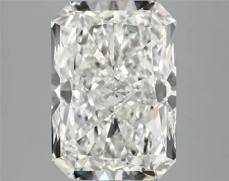 3.03ct Radiant Lab Grown Diamond (Colour F, Clarity VVS2, IGI Certified)
