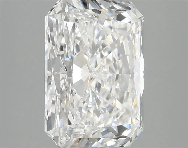 3.04ct Radiant Lab Grown Diamond (Colour D, Clarity VVS2, IGI Certified)
