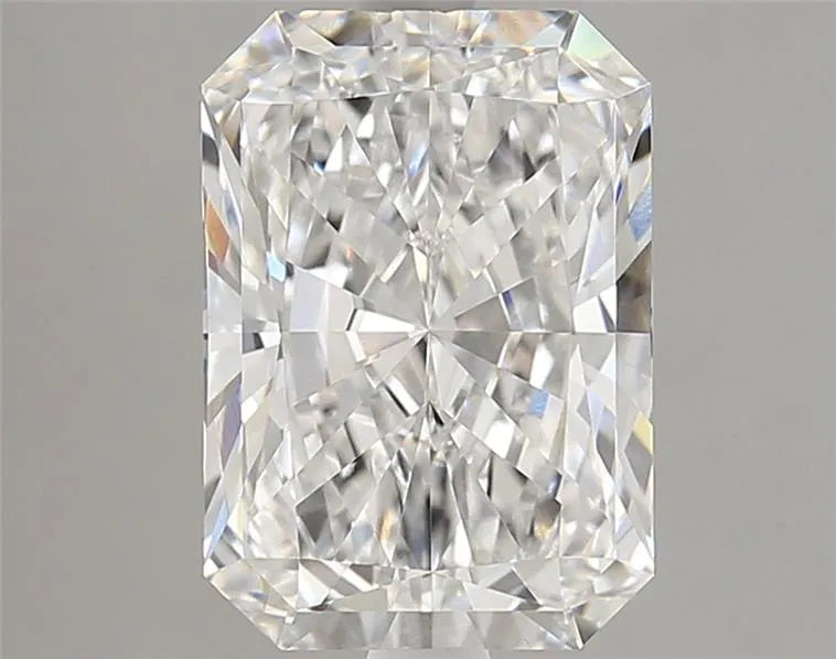 3.04ct Radiant Lab Grown Diamond (Colour D, Clarity VVS2, IGI Certified)