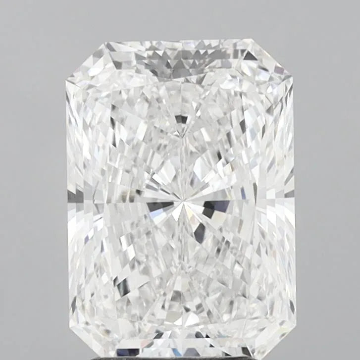 3.04ct Radiant Lab Grown Diamond (Colour D, Clarity VVS2, IGI Certified)
