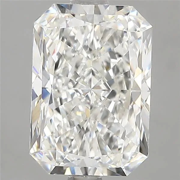 3.04ct Radiant Lab Grown Diamond (Colour E, Clarity VVS1, IGI Certified)