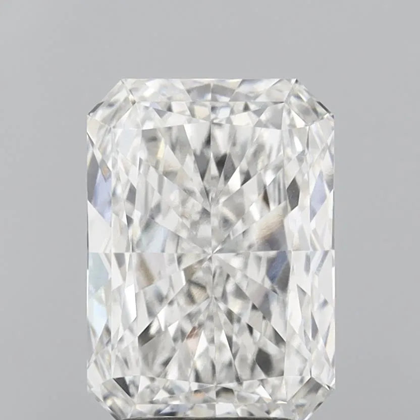 3.04ct Radiant Lab Grown Diamond (Colour F, Clarity VVS2, IGI Certified)
