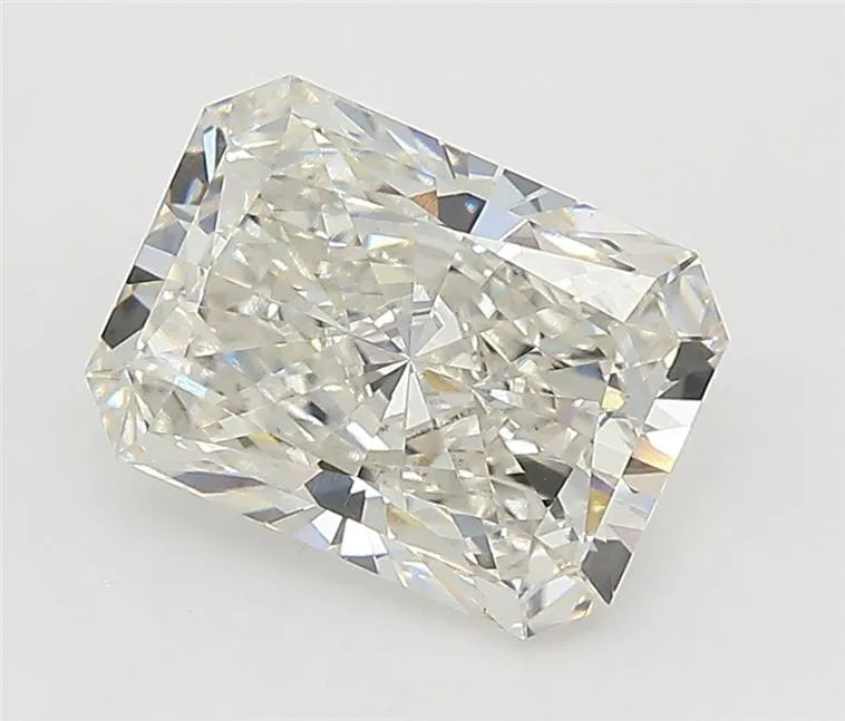3.04ct Radiant Lab Grown Diamond (Colour H, Clarity VVS2, IGI Certified)