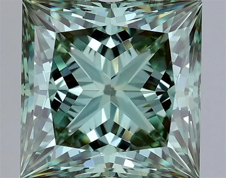 3.05ct Princess Lab Grown Diamond (Colour Fancy Vivid Green, Clarity VS1, IGI Certified)