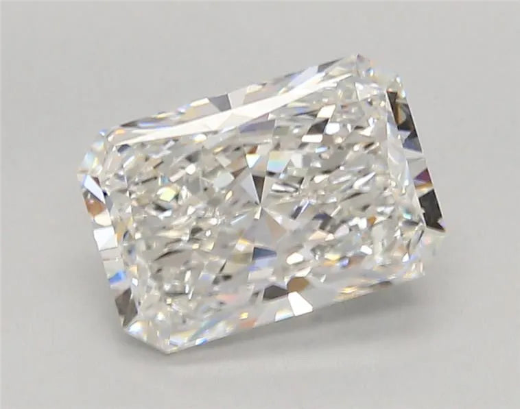 3.05ct Radiant Lab Grown Diamond (Colour F, Clarity VVS2, IGI Certified)