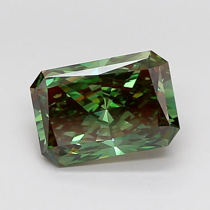 3.05ct Radiant Lab Grown Diamond (Colour Fancy Vivid Green, Clarity VS2, IGI Certified)