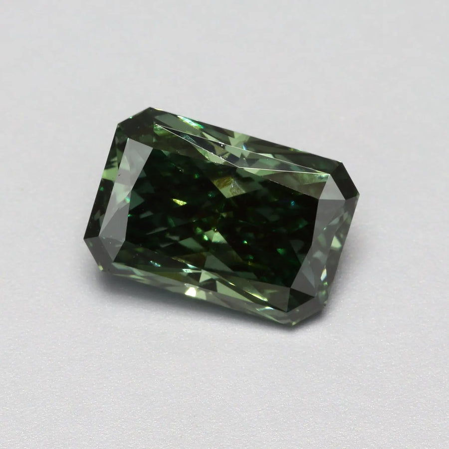 3.05ct Radiant Lab Grown Diamond (Colour Fancy Vivid Green, Clarity VS2, IGI Certified)
