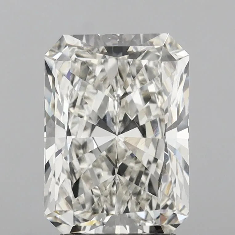 3.06ct Radiant Lab Grown Diamond (Colour G, Clarity VVS2, IGI Certified)