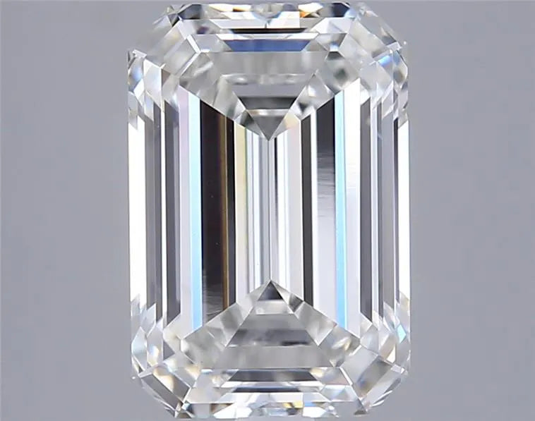 3.07ct Emerald Lab Grown Diamond (Colour G, Clarity VVS2, IGI Certified)
