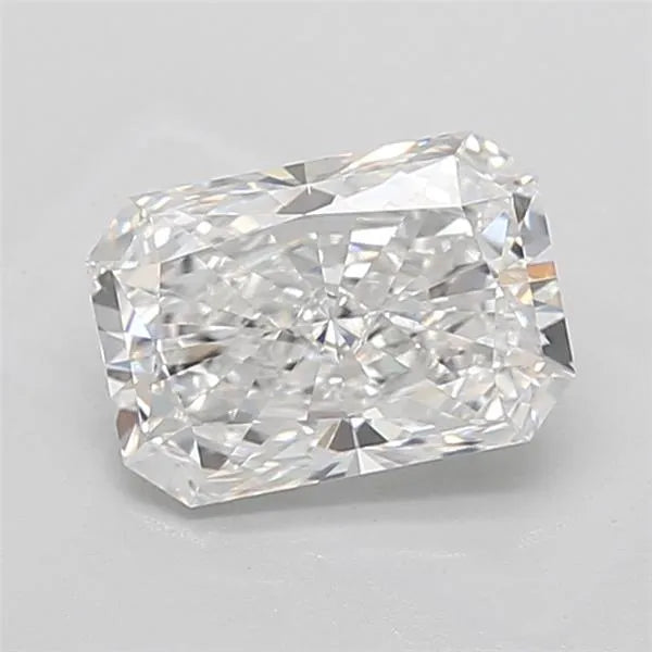 3.07ct Radiant Lab Grown Diamond (Colour E, Clarity VVS1, IGI Certified)