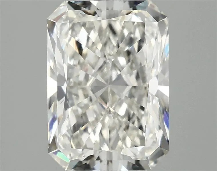 3.07ct Radiant Lab Grown Diamond (Colour F, Clarity VVS2, IGI Certified)