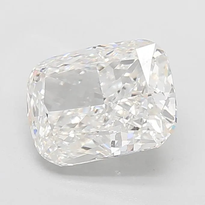 3.08ct Cushion modified Lab Grown Diamond (Colour E, Clarity VVS1, IGI Certified)
