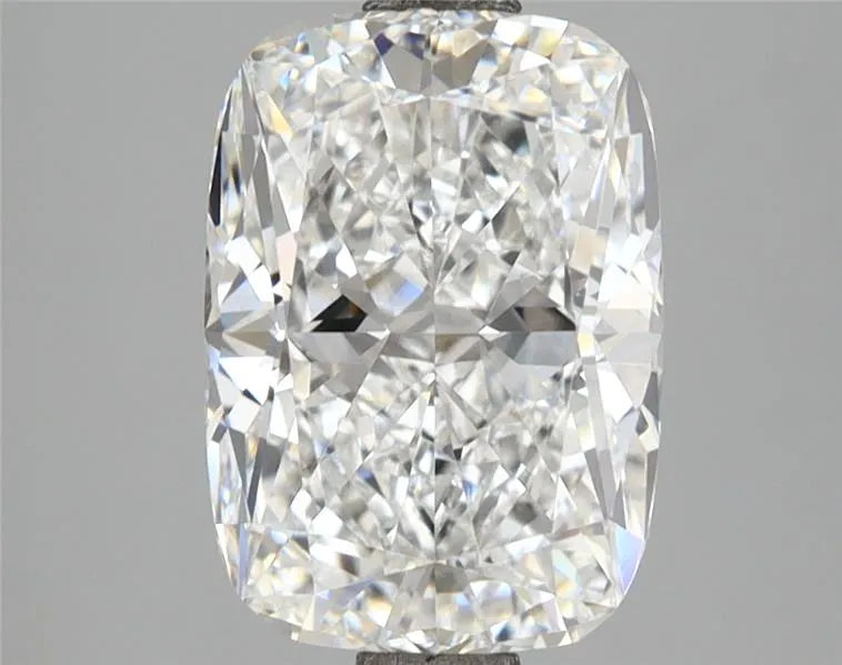 3.08ct Cushion modified Lab Grown Diamond (Colour E, Clarity VVS2, IGI Certified)