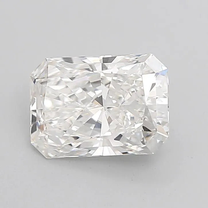 3.08ct Radiant Lab Grown Diamond (Colour F, Clarity VVS2, IGI Certified)