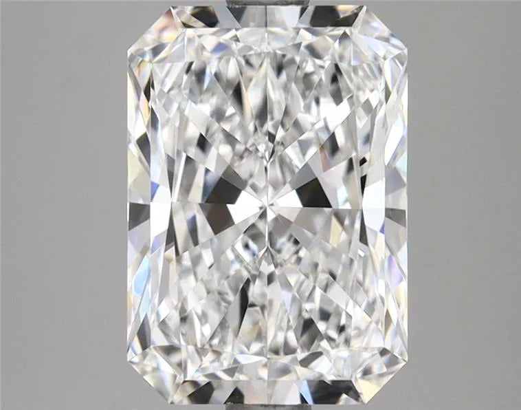 3.09ct Radiant Lab Grown Diamond (Colour D, Clarity VVS2, IGI Certified)