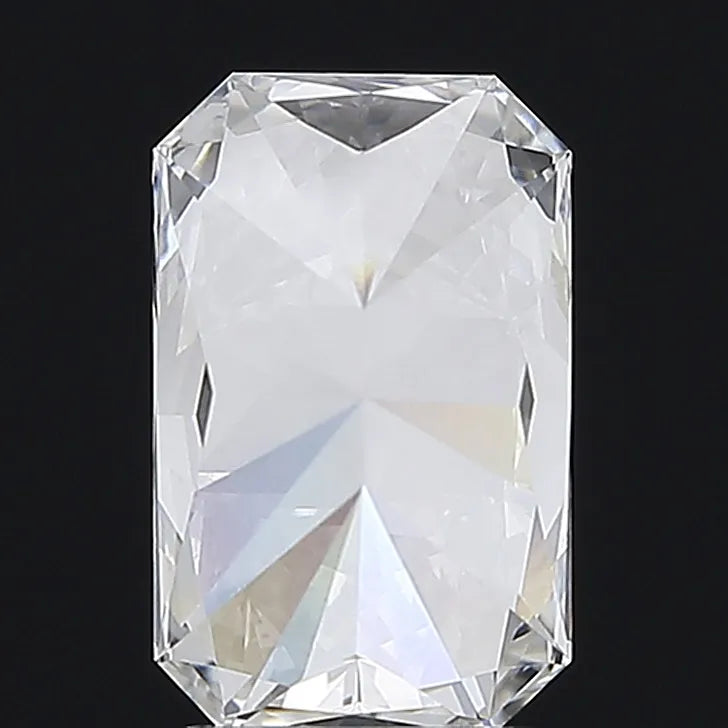 3.09ct Radiant Lab Grown Diamond (Colour E, Clarity VVS2, IGI Certified)