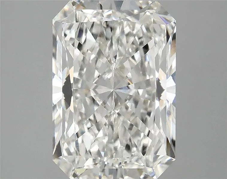 3.09ct Radiant Lab Grown Diamond (Colour G, Clarity VVS2, IGI Certified)