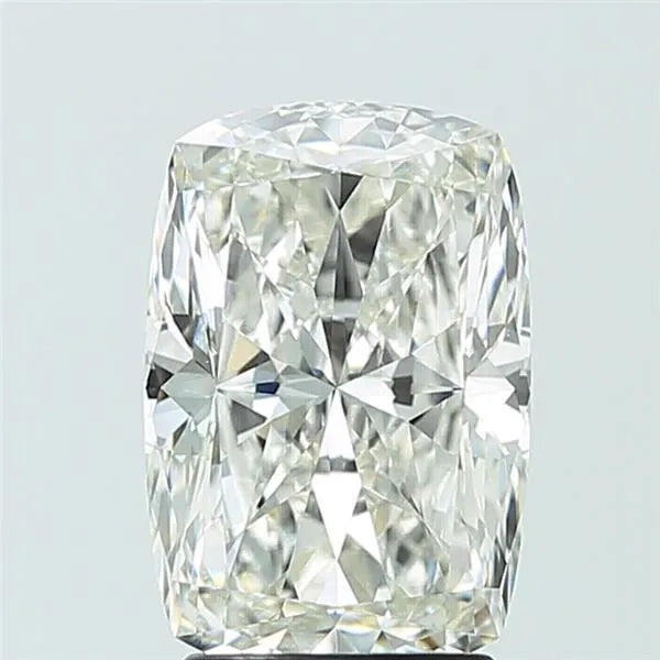 3.10ct Cushion modified Lab Grown Diamond (Colour G, Clarity VVS2, IGI Certified)