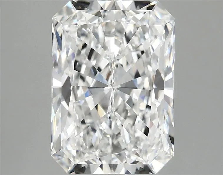 3.10ct Radiant Lab Grown Diamond (Colour D, Clarity VVS2, IGI Certified)