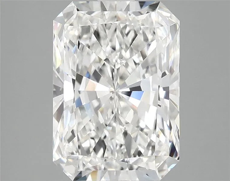 3.10ct Radiant Lab Grown Diamond (Colour E, Clarity VVS2, IGI Certified)