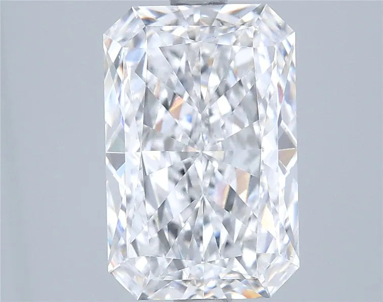 3.12ct Radiant Lab Grown Diamond (Colour D, Clarity VVS2, GIA Certified)