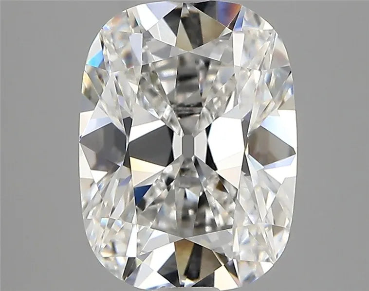 3.16ct Cushion modified Lab Grown Diamond (Colour E, Clarity VVS1, IGI Certified)