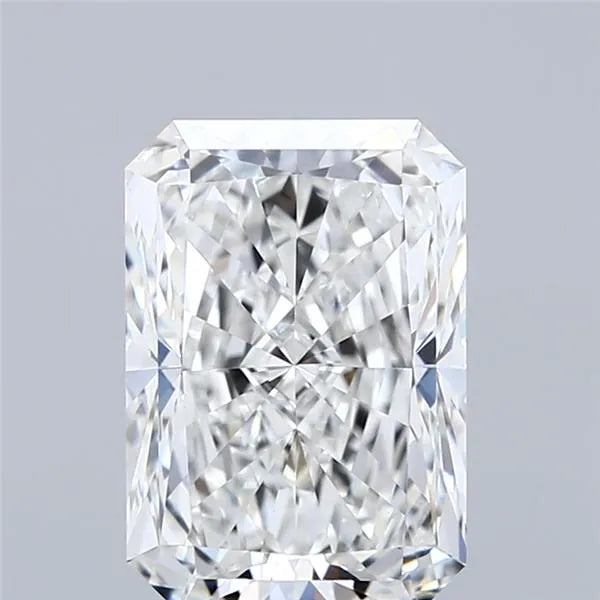 3.16ct Radiant Lab Grown Diamond (Colour G, Clarity VVS2, IGI Certified)