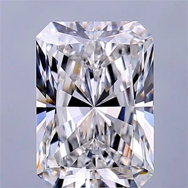 3.18ct Radiant Lab Grown Diamond (Colour E, Clarity VVS1, IGI Certified)