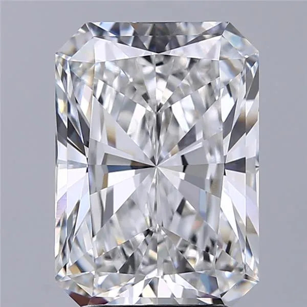 3.18ct Radiant Lab Grown Diamond (Colour E, Clarity VVS2, IGI Certified)