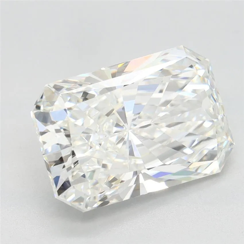 3.22ct Radiant Lab Grown Diamond (Colour G, Clarity IF, IGI Certified)