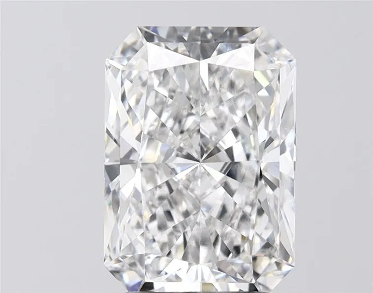 3.24ct Radiant Lab Grown Diamond (Colour D, Clarity VS1, IGI Certified)