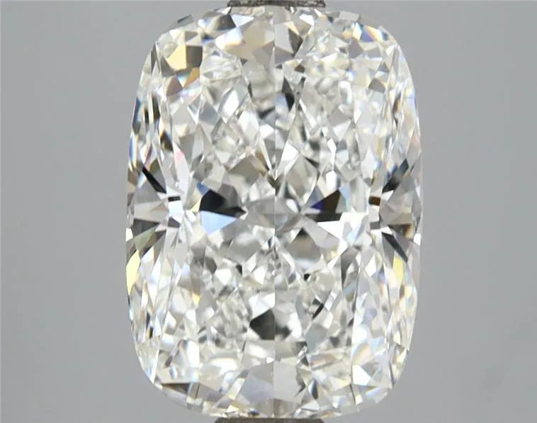 3.25ct Cushion modified Lab Grown Diamond (Colour E, Clarity VVS2, IGI Certified)