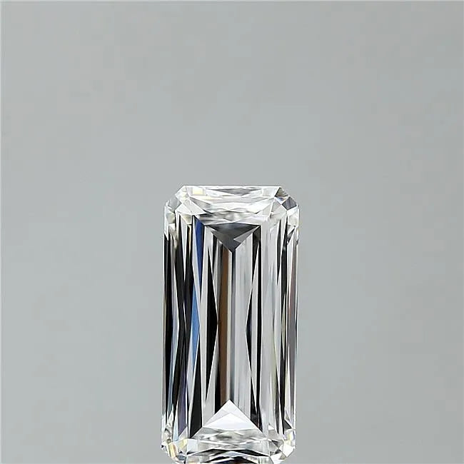 3.25ct Radiant Lab Grown Diamond (Colour E, Clarity VVS2, IGI Certified)
