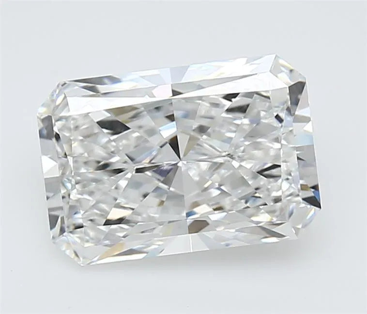 3.28ct Radiant Lab Grown Diamond (Colour E, Clarity VVS2, GIA Certified)