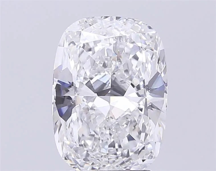 3.31ct Cushion modified Lab Grown Diamond (Colour E, Clarity VVS2, IGI Certified)