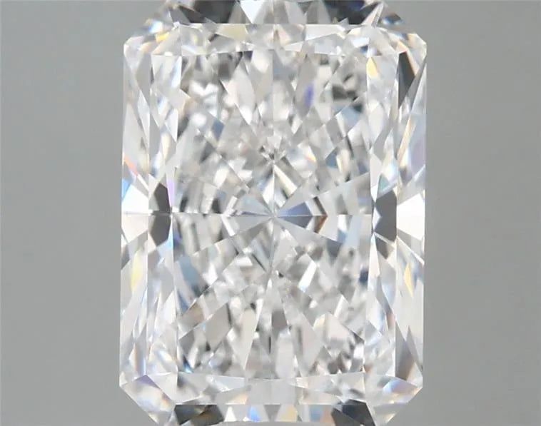 3.33ct Radiant Lab Grown Diamond (Colour D, Clarity VVS1, IGI Certified)