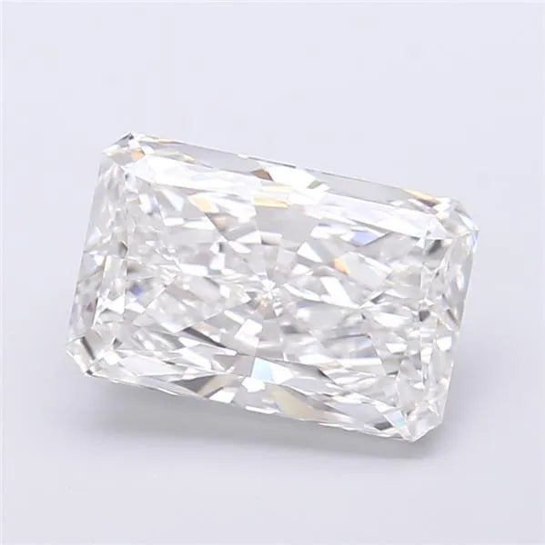 3.37ct Radiant Lab Grown Diamond (Colour E, Clarity VVS2, IGI Certified)