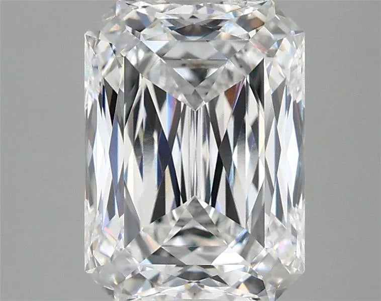3.39ct Radiant Lab Grown Diamond (Colour E, Clarity VVS1, IGI Certified)