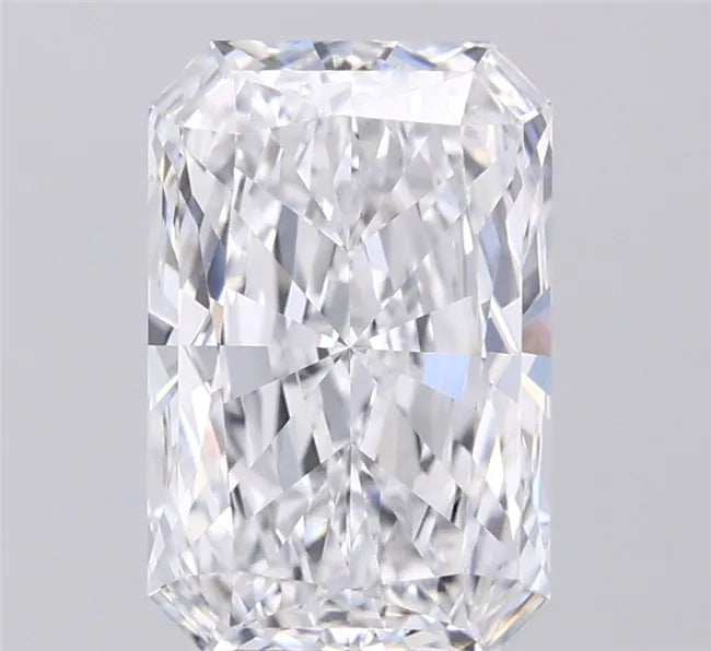 3.41ct Radiant Lab Grown Diamond (Colour E, Clarity VVS2, IGI Certified)