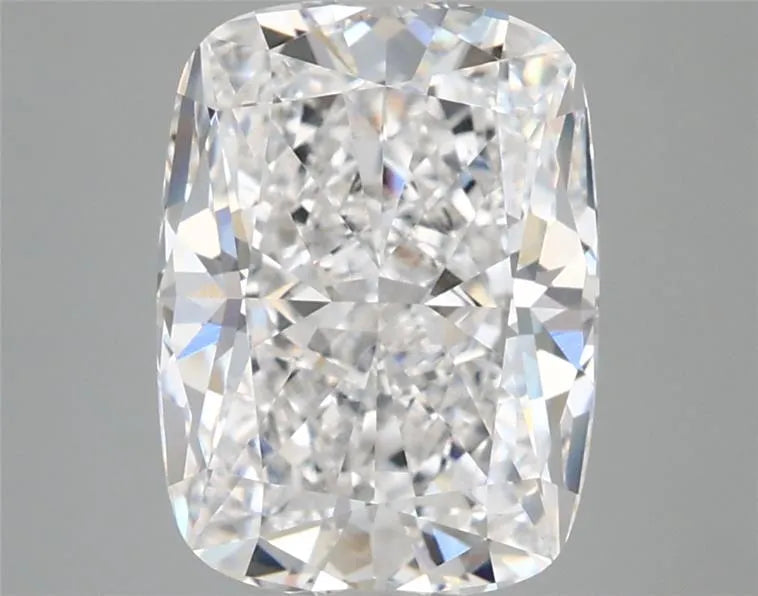 3.46ct Cushion modified Lab Grown Diamond (Colour E, Clarity VVS2, IGI Certified)