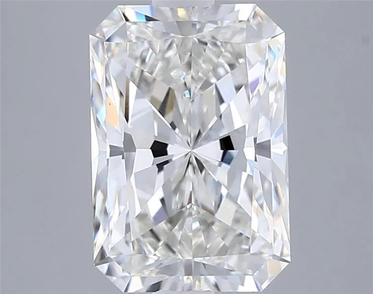 3.51ct Radiant Lab Grown Diamond (Colour G, Clarity VVS2, IGI Certified)
