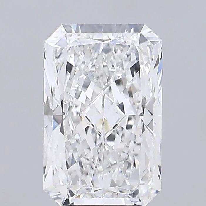 3.52ct Radiant Lab Grown Diamond (Colour D, Clarity VVS2, IGI Certified)