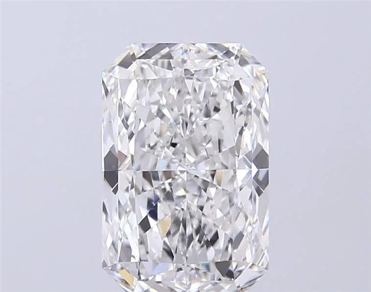 3.52ct Radiant Lab Grown Diamond (Colour E, Clarity VVS1, IGI Certified)