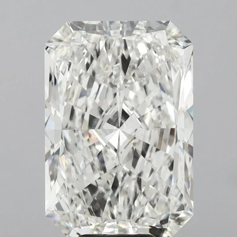 3.53ct Radiant Lab Grown Diamond (Colour E, Clarity VS2, IGI Certified)