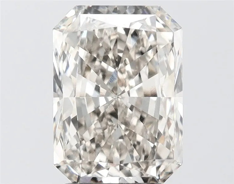 3.53ct Radiant Lab Grown Diamond (Colour I, Clarity VVS2, IGI Certified)