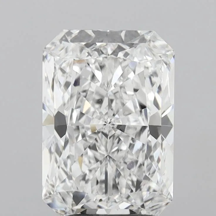 3.55ct Radiant Lab Grown Diamond (Colour E, Clarity VVS1, IGI Certified)