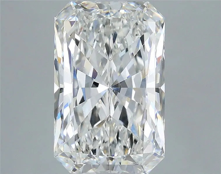 3.55ct Radiant Lab Grown Diamond (Colour F, Clarity VVS2, IGI Certified)
